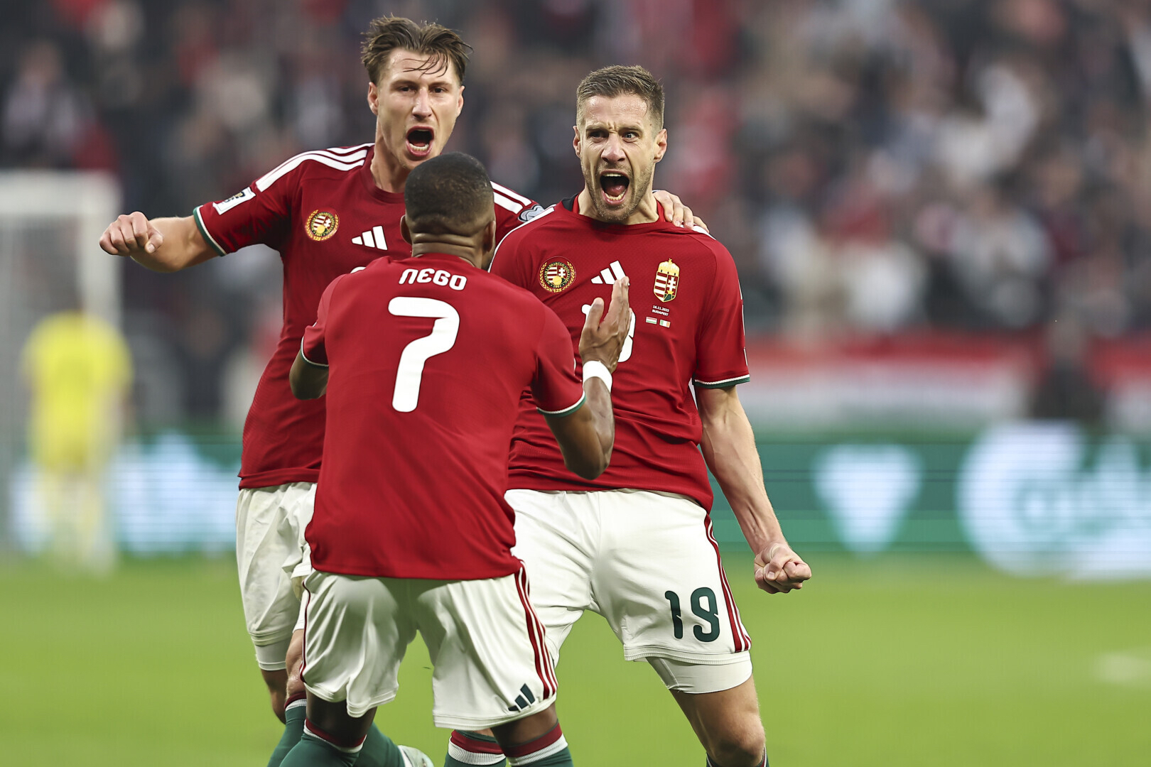 关于赛地聚焦——中超集结日热度飙升；利物浦绝杀压哨；气氛紧张；控场能力受关注的信息